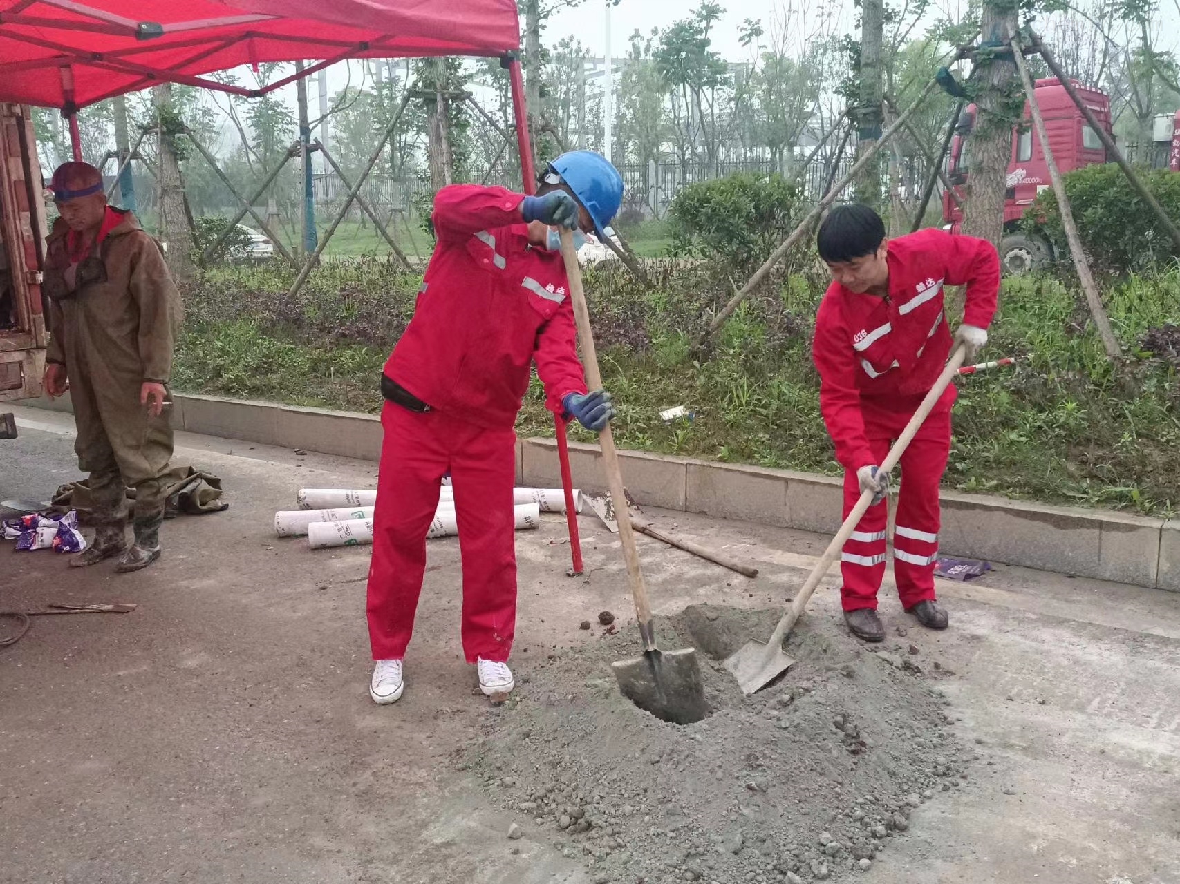 柯桥管道疏通哪家好】及时进行市政管道清淤